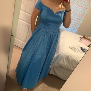 Beautiful blue prom dress ‼️